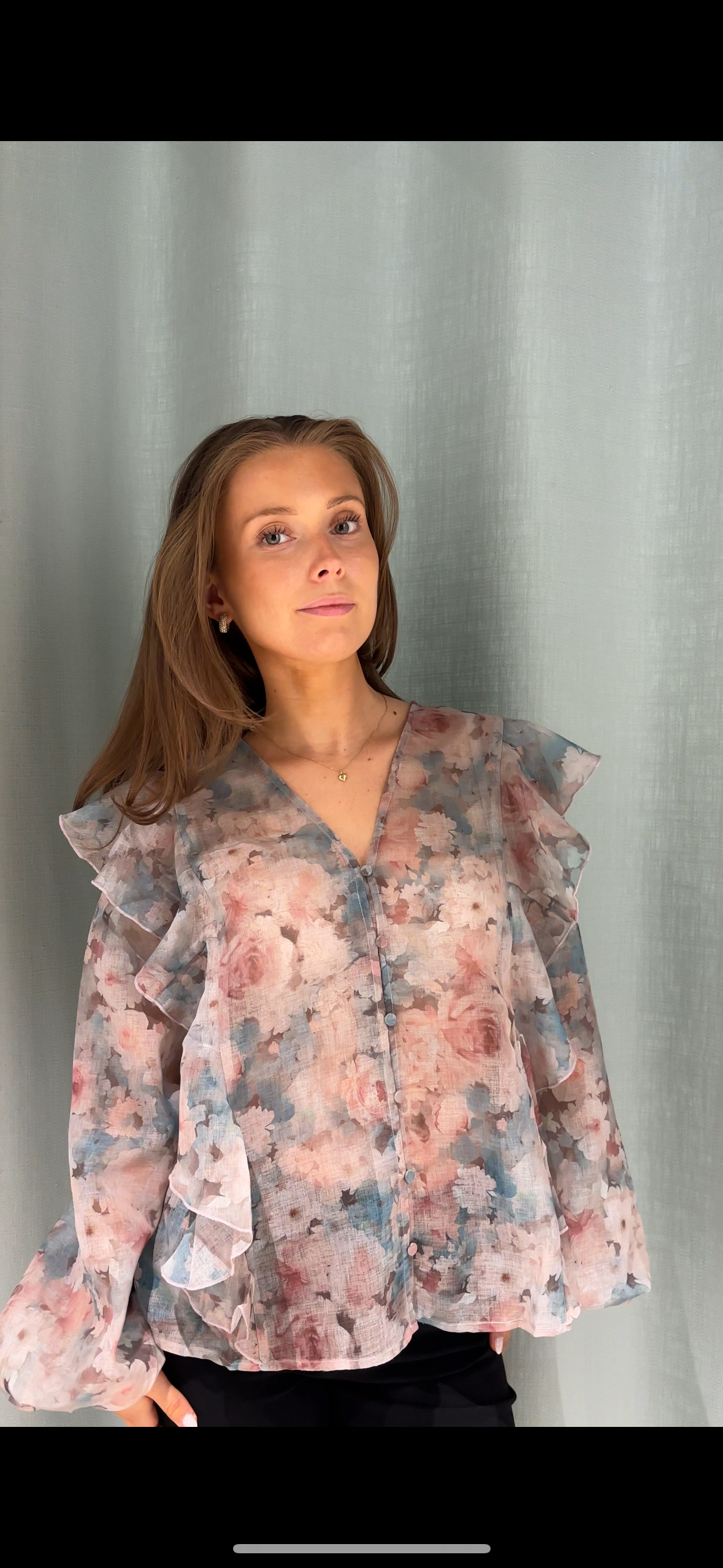 VMSABRINA Top - Burlwood